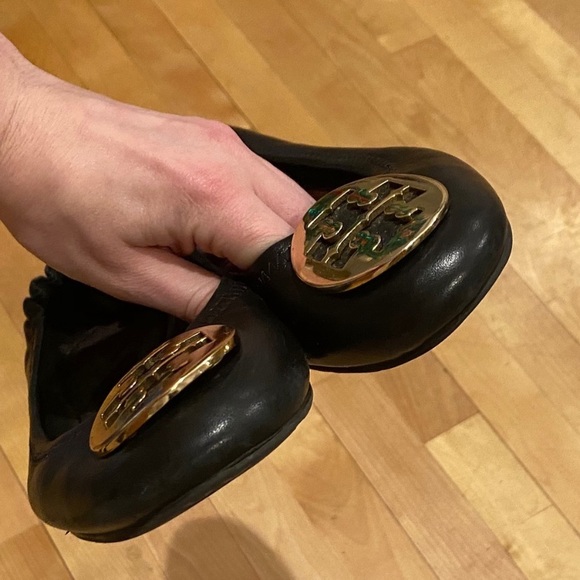 *SOLD*Tory Burch Black Gold Reva Ballet Flat size8 - Picture 4 of 10